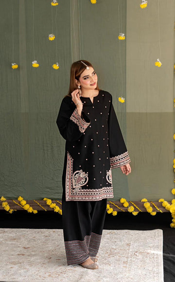 Embroidered Lawn 2-Pc Suit