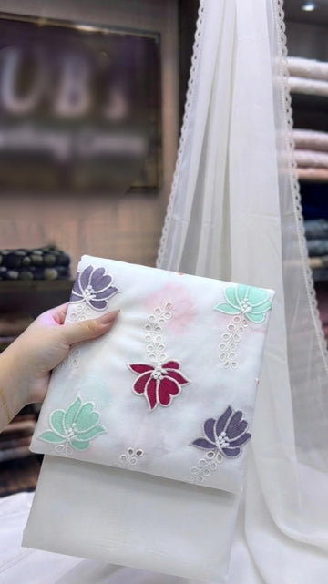 Embroidered Lawn 3Pc