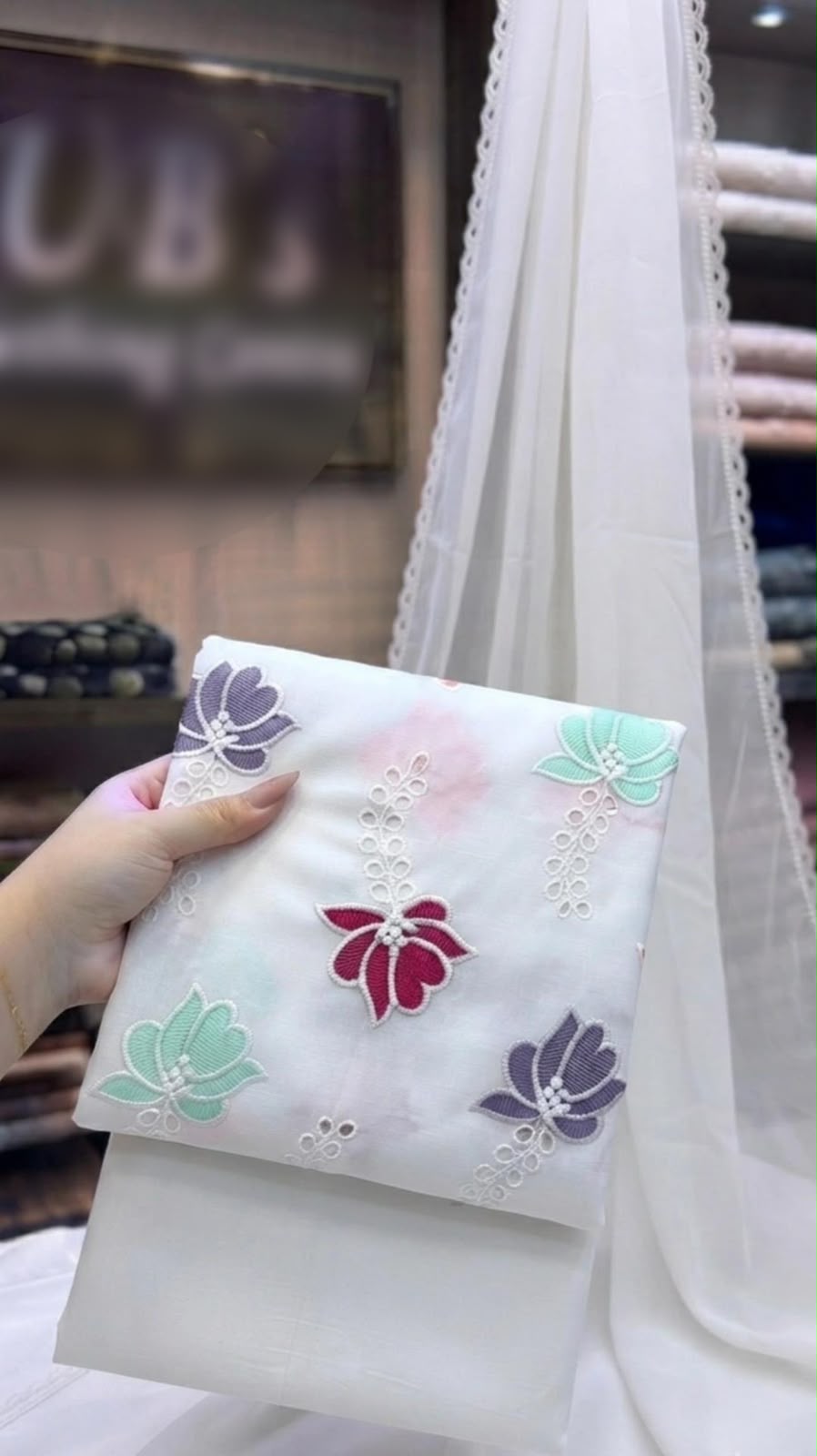 Embroidered Lawn 3Pc