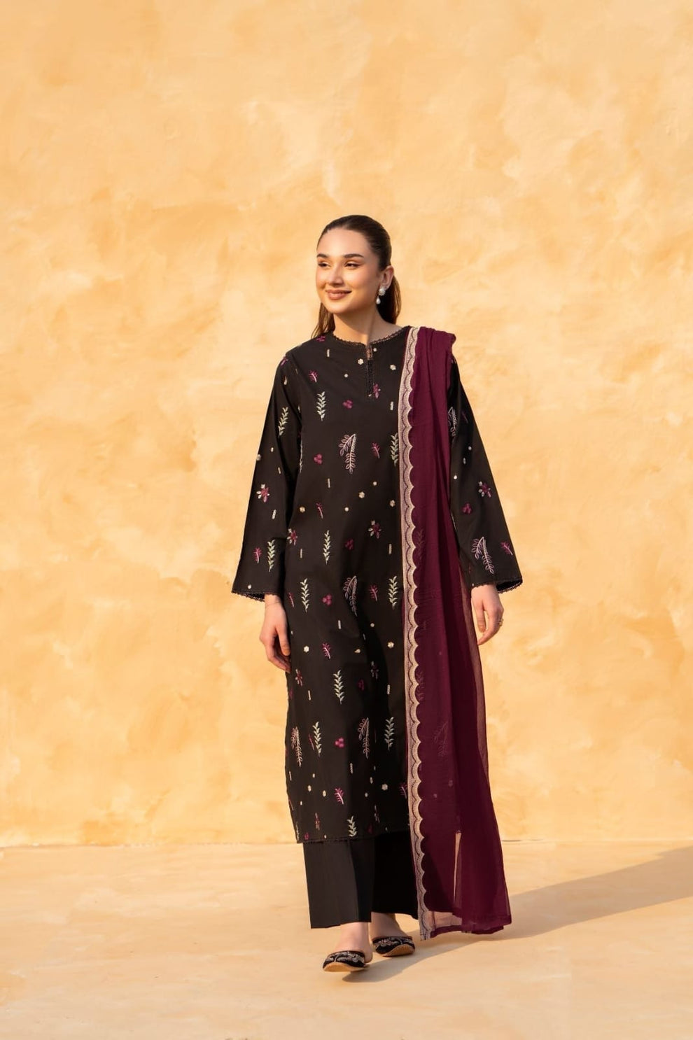 Emb Dhanak 3Pc Suit