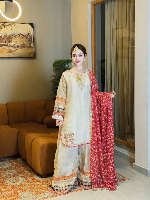 Emb Dhanak 3Pc Suit